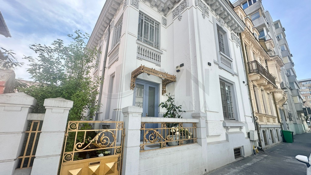 VILA IMPRESIONANTA l RENOVATA SI CONSOLITATA l DOROBANTI ...