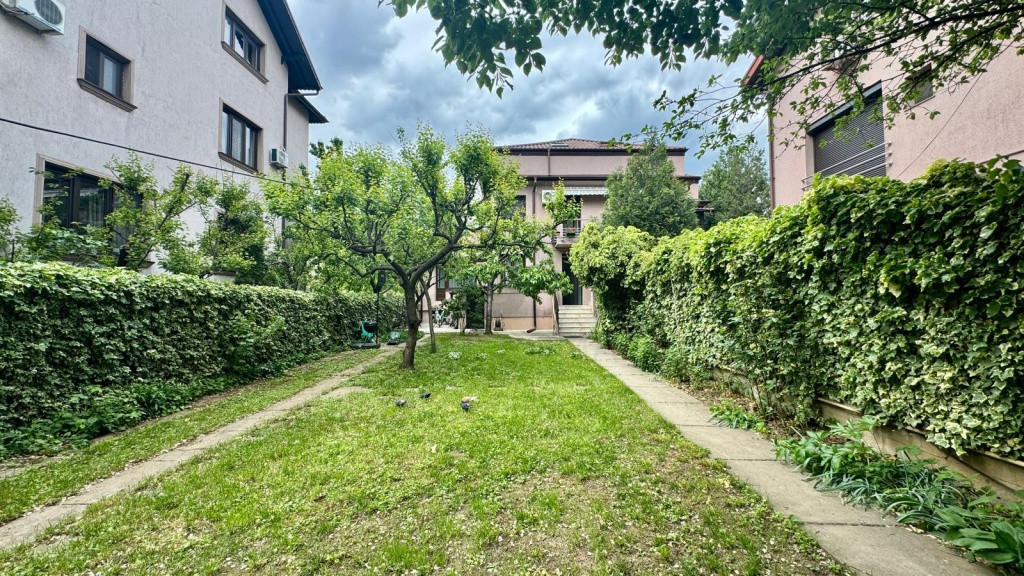 Vila Tip Boutique cu Curte Exclusiva de 200 MP l Bijuteri...