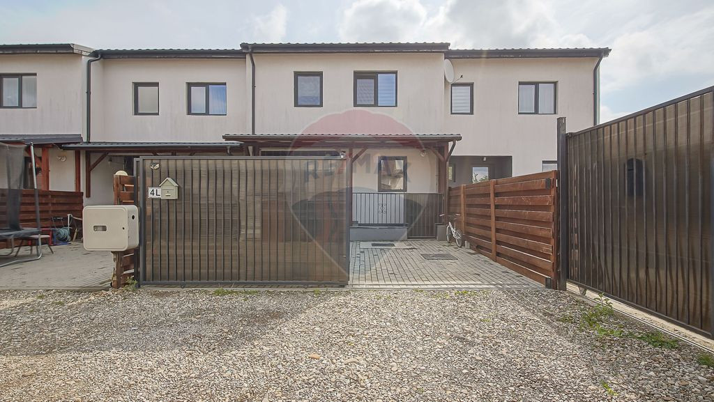 Casă / Vilă cu 3 camere de vânzare