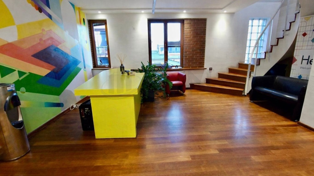 Triplex - 6 camere I Terasa 75 mp I View Superb I De vanzare