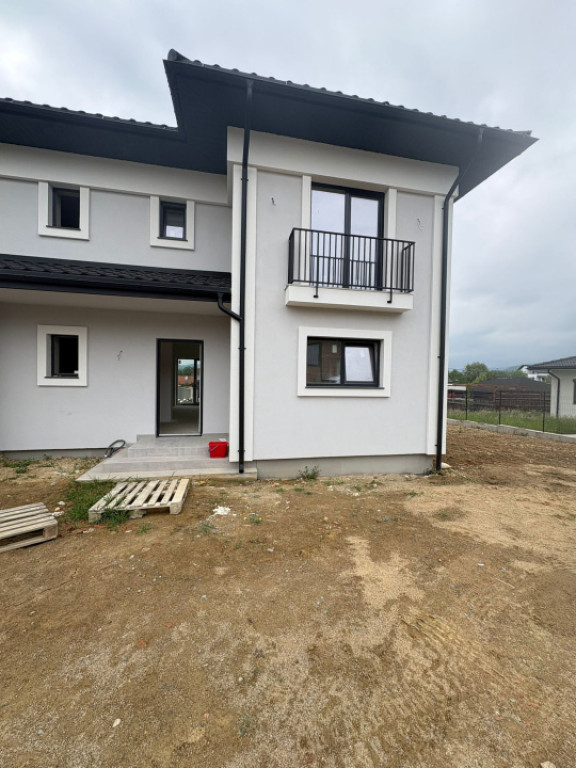 Duplex 109 mp, izolație termică și fonică superioară, C