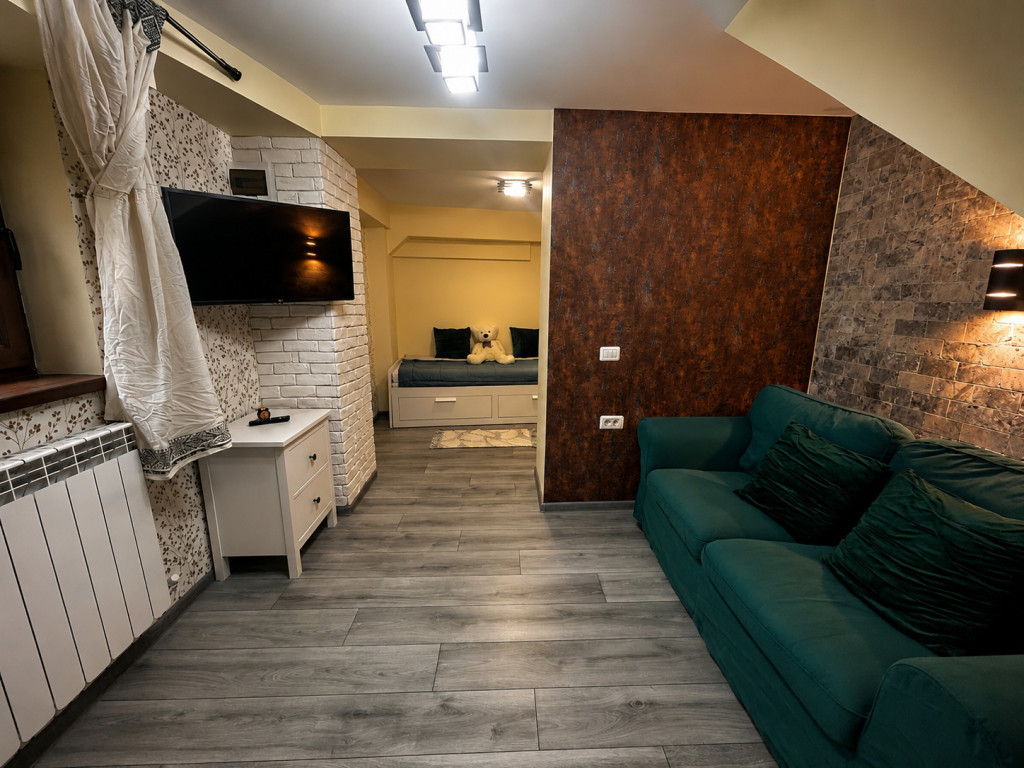 APARTAMENT 3 CAMERE DECOMANDAT ZONA PENINSULA/ PIATA OVIDIU