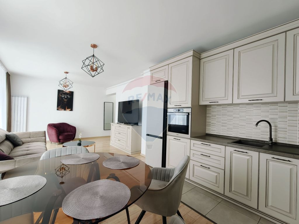 0 Comision | Penthouse Tractorul | Coresi | Top City