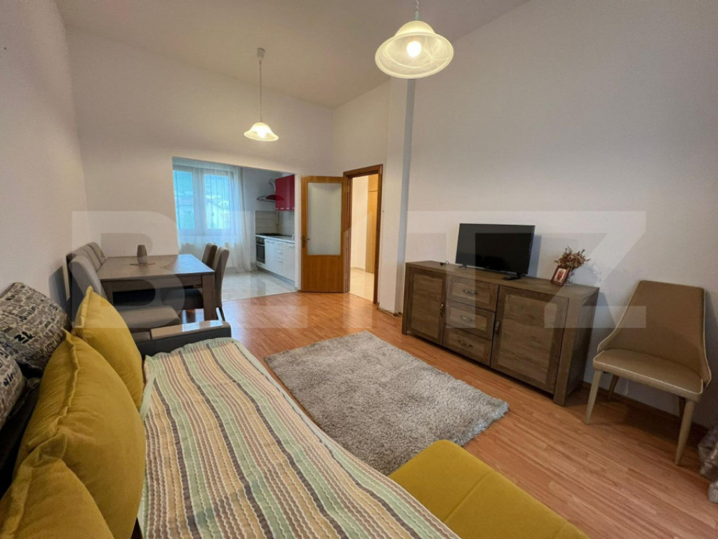 Apartament cu o camera si parcare, zona Primariei
