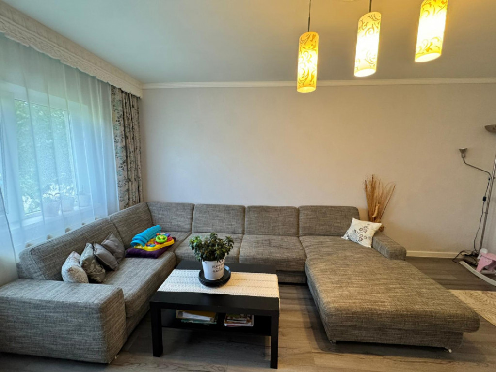 Oportunitate! 3 camere decomandate, 64 mp utili, 2 băi, box
