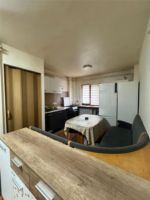 2 camere - Cepromin - etaj 1 din 10