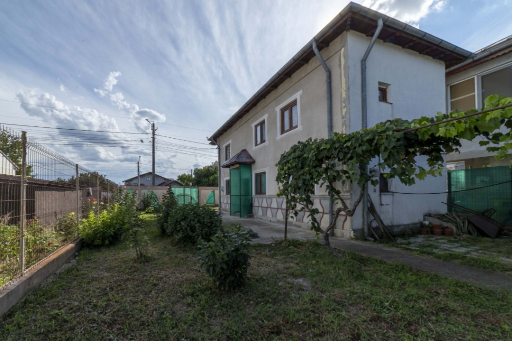 Tartasesti,str. Principala, 3040 mp teren, P+1, casa 1998, d