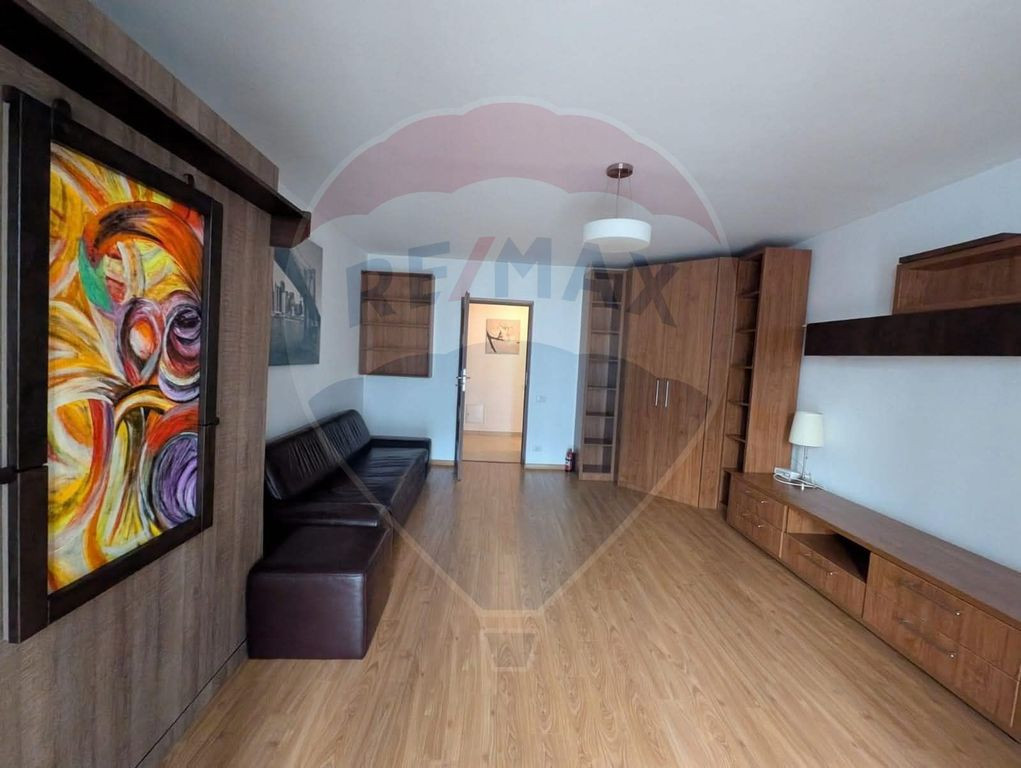 Apartament cu 3 camere de închiriat în zona Natiunile U...