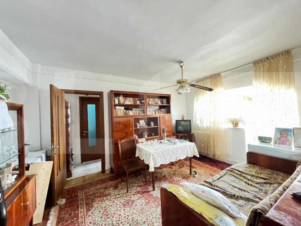 Apartament 4 camere – zona Împărat Traian