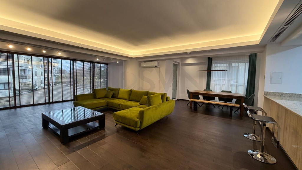 Apartament 4 camere Herastrau
