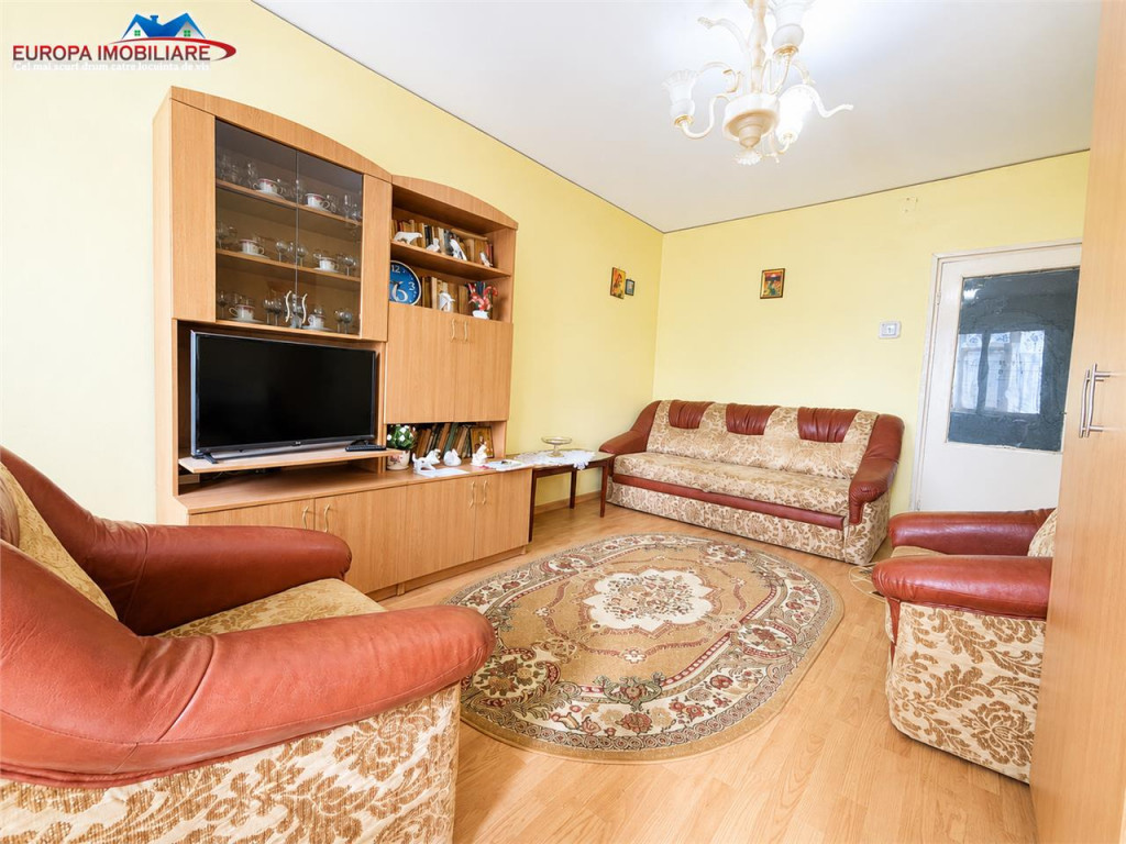 Apartament cu 2 camere de zona Vest- Tulcea