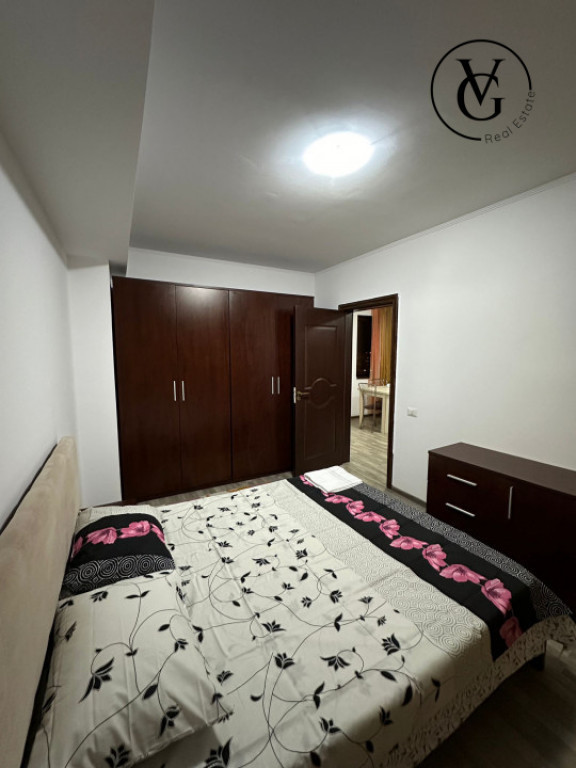 Apartament 3 camere - Pța. Balada - utilități incluse în