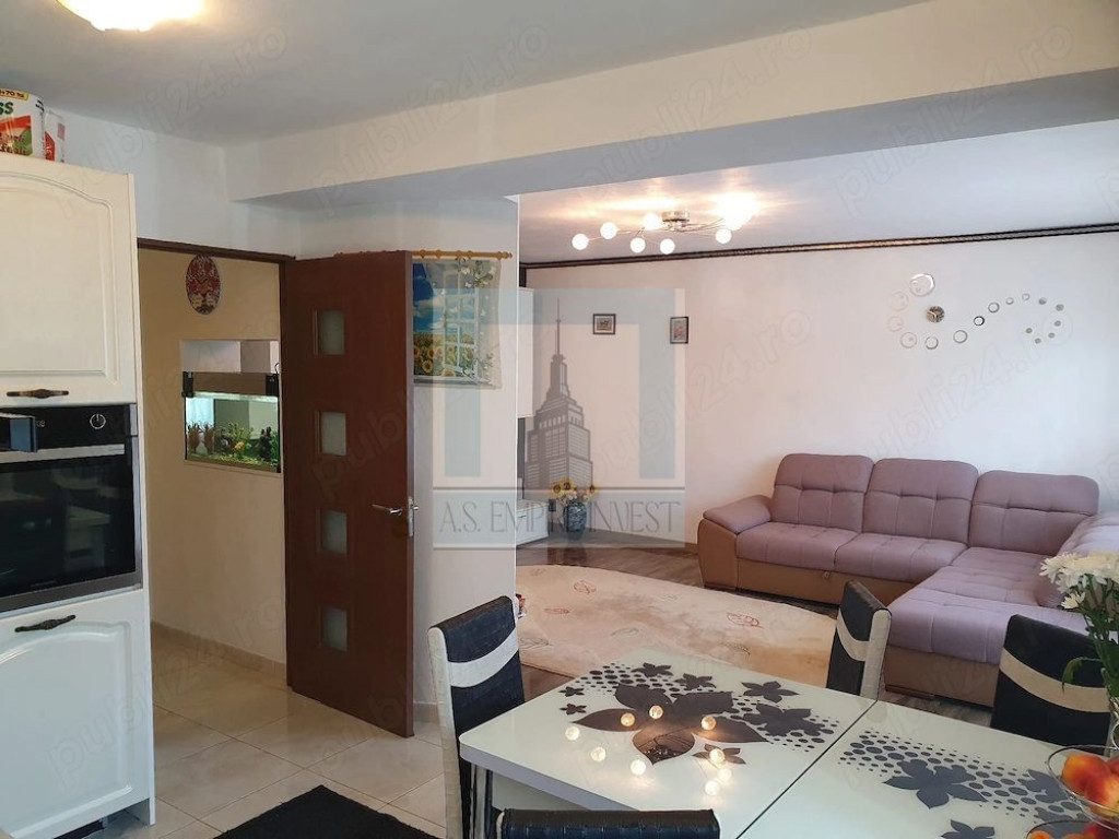 Apartament decomandat, 4 camere, etaj 1/ 4 , cartier Noua