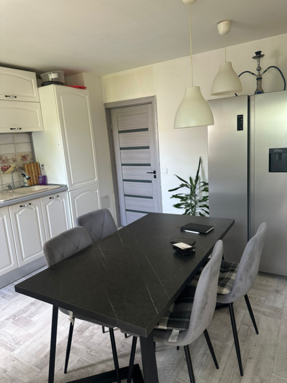 Apartament 3 camere, decomandat, 76 mp, zona 1 Mai