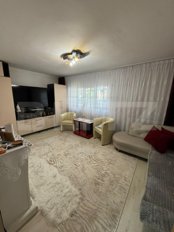 Apartament 2 camere, decomandat, zona Burdujeni
