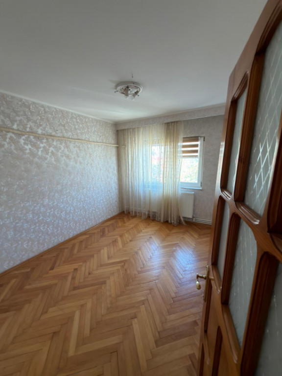 Apartament 3 camere de vânzare │Casa de Cultură │ Etaj