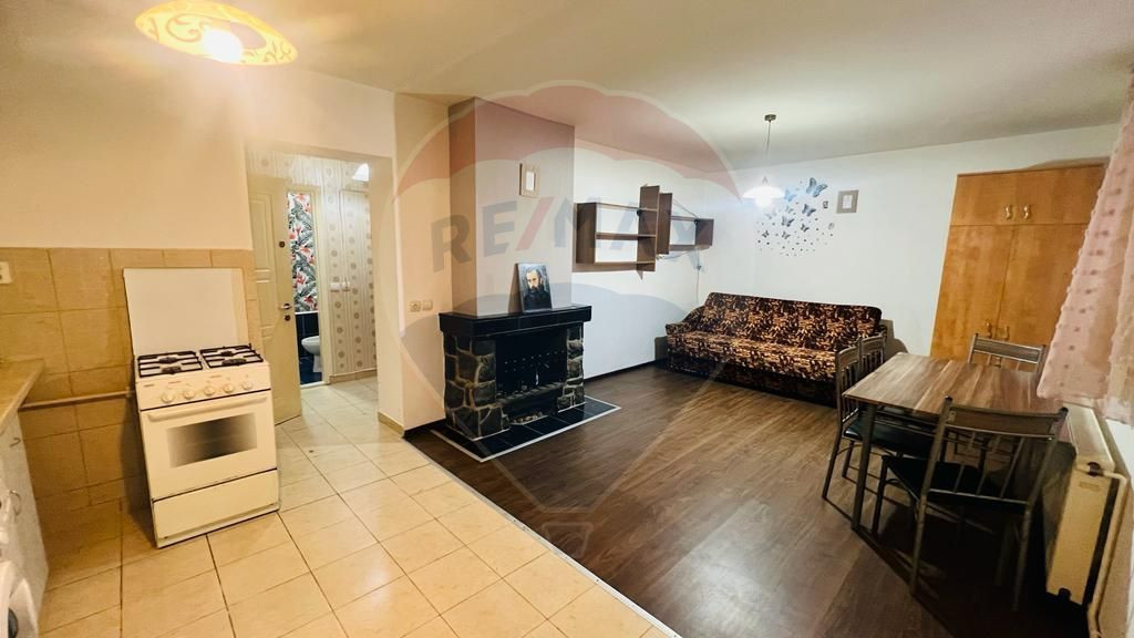 De închiriat: Apartament cu 2 camere pe strada Crișan