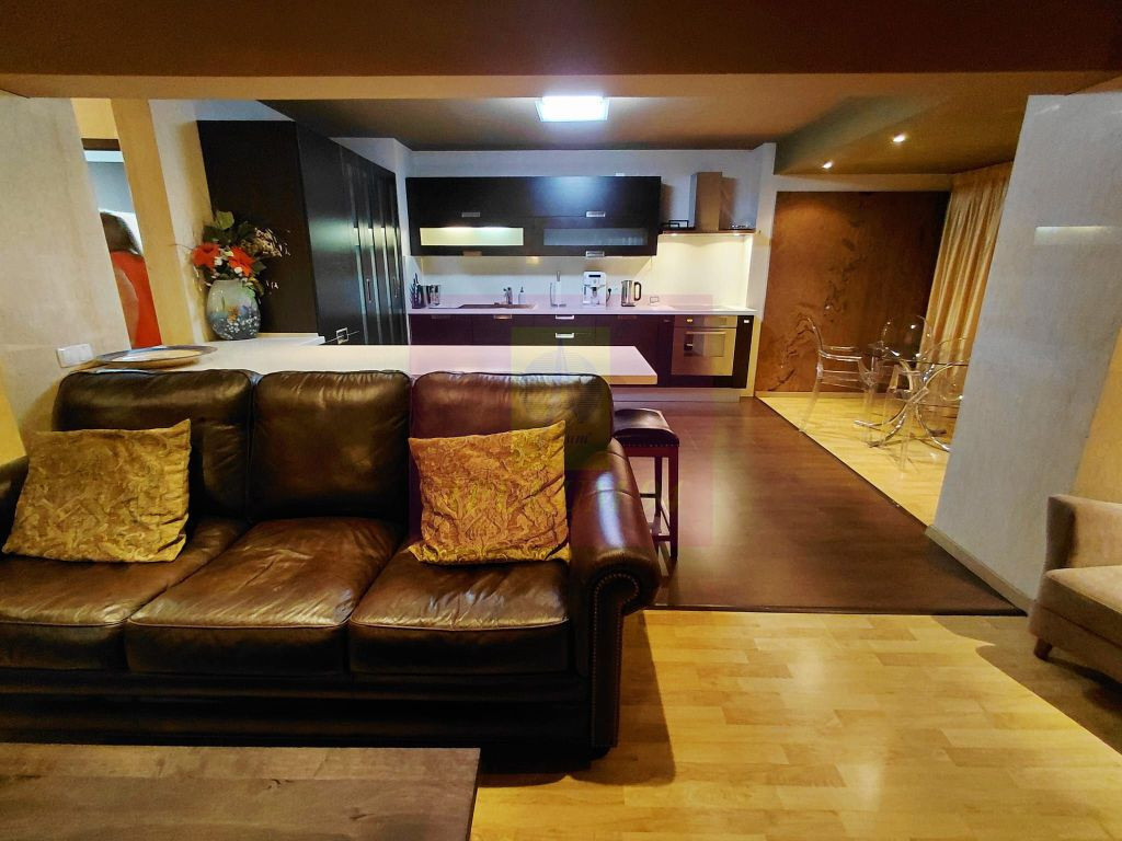 Apartament4 camere pe bd 13Septembrie stradal-Marriott, g...
