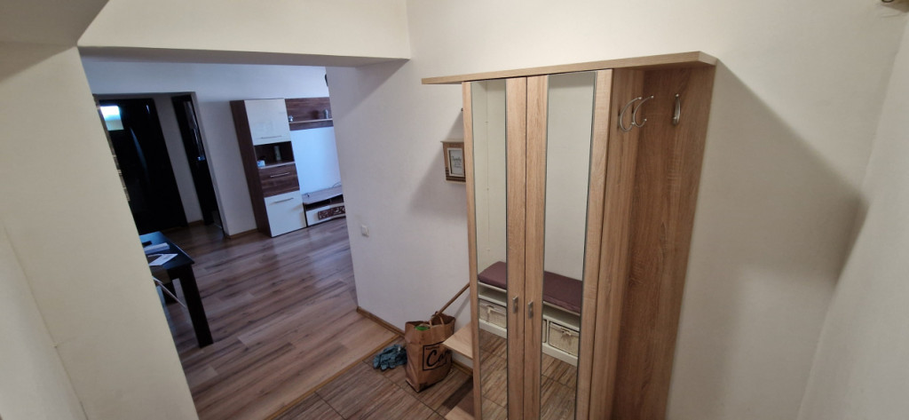 Apartament 2 camere, 61 mp, zona Craiovița Nouă