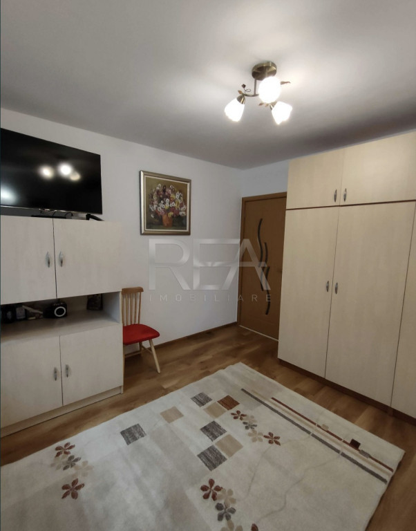 2 camere, P/4, bloc tip P, anvelopat-Drumul Taberei