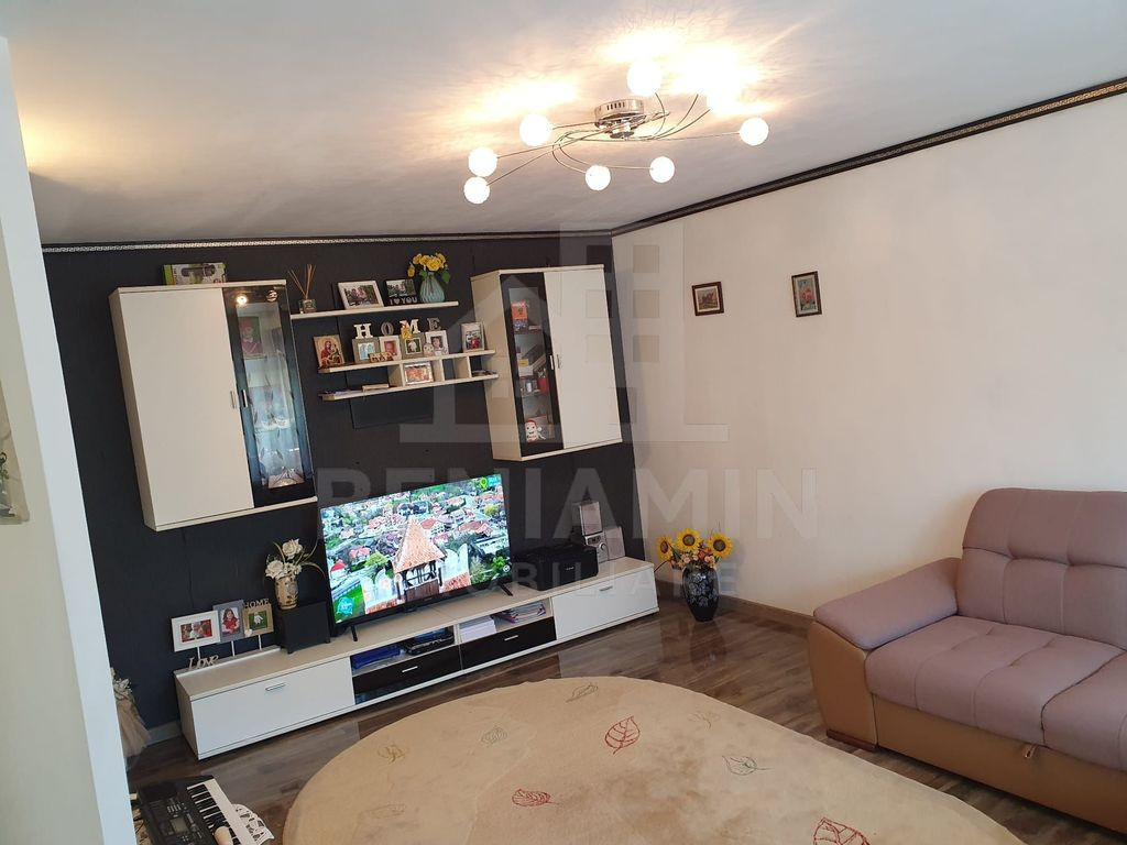 Apartament 4 camere etaj 1 Cartier Noua 99mp doua parcari