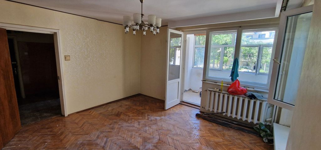 Tomis 2 apartament 3 camere decomandate, garaj si loc de ...
