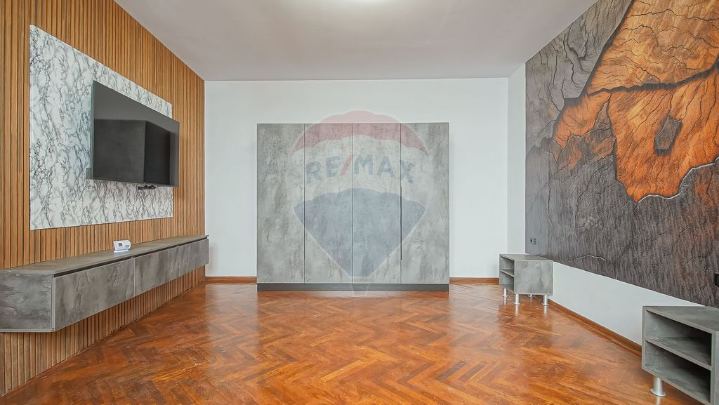 Studio modern in Centrul Istoric | Teatrul Dramatic