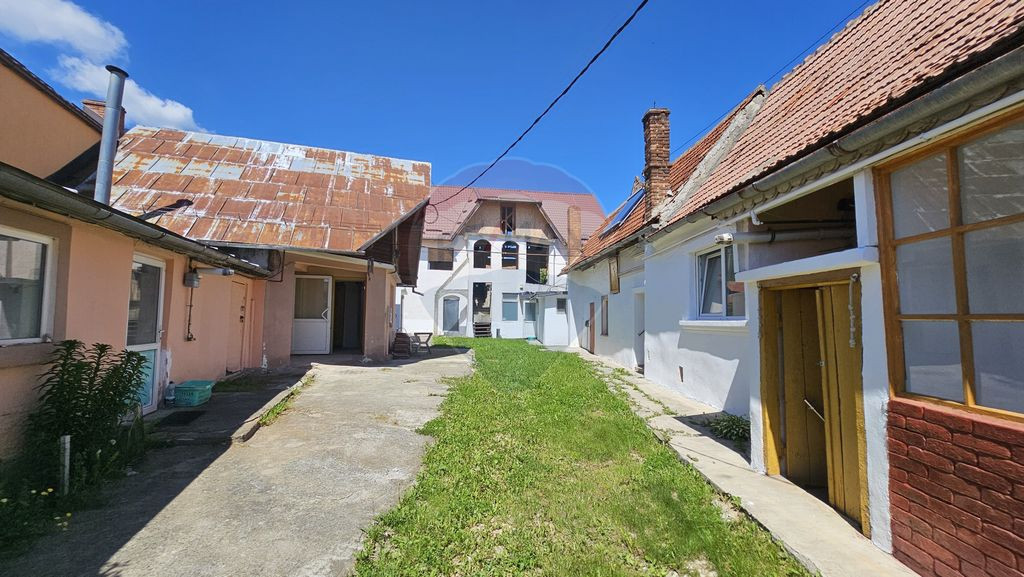 Proprietate unică | Teren 1.157 mp |Multiple clădiri | ...