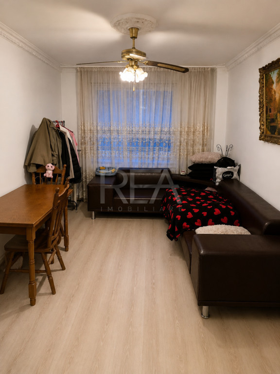 3 camere Dristor decomandat, centrală, et. 2, metrou, 65 mp