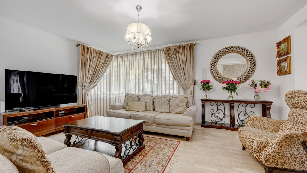 Vila de 5 camere l Erou Iancu Nicolae