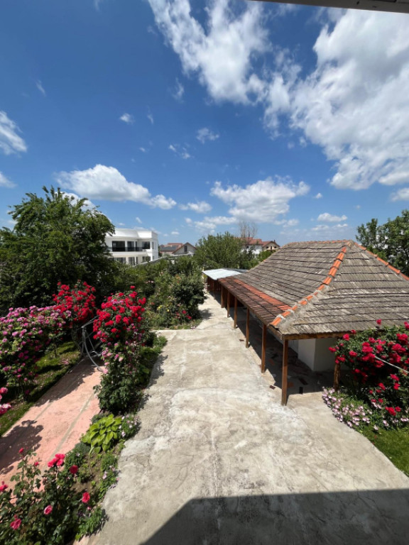 Casa impecabila P+1, 274 mp, cu 1128 mp teren si livada, zon