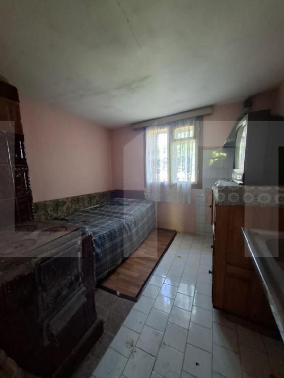 Casă bătrânească cu teren 1335 mp în zona Popa Șapcă