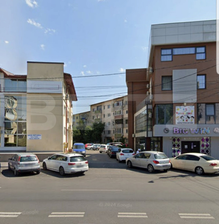 Apartament de lux cu 4 camere, 148 mp, la etajul 1, Targovis