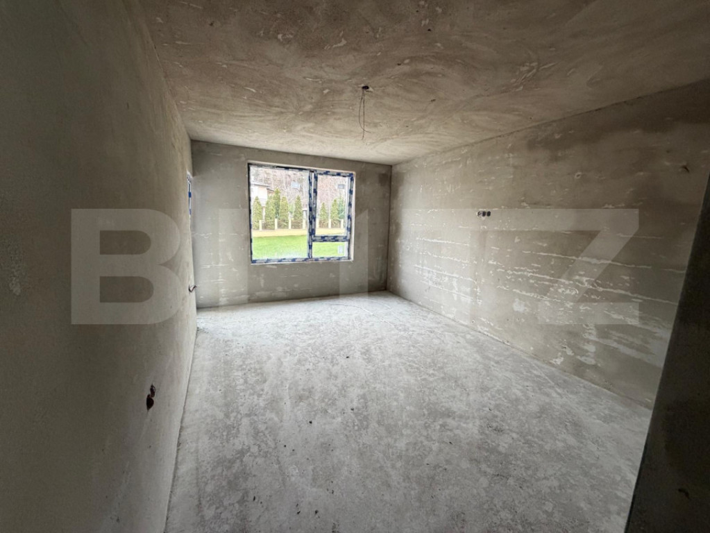 Apartament 4 camere, semifinisat cu garaj si boxa, zona Brad