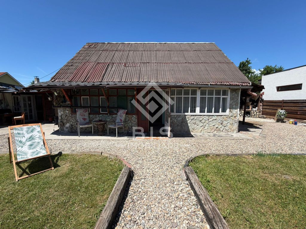 Casa de vanzare - zona Unirea