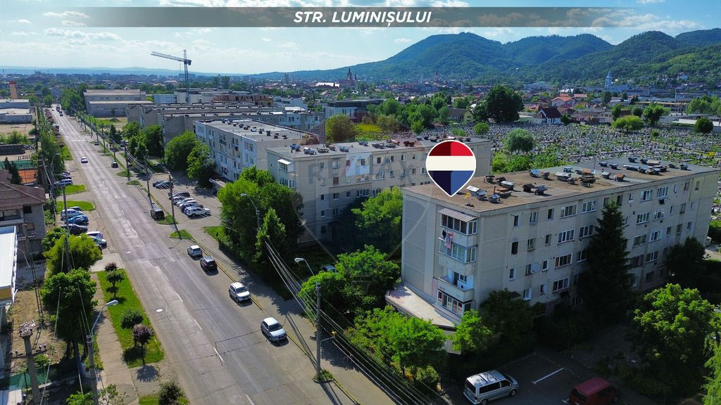 De vânzare: Apartament cu 3 camere si grădină