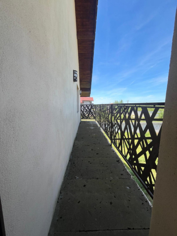 Casa P+1+Pod, 254 mp, 500 mp teren, zona lac Ghercesti - Aer