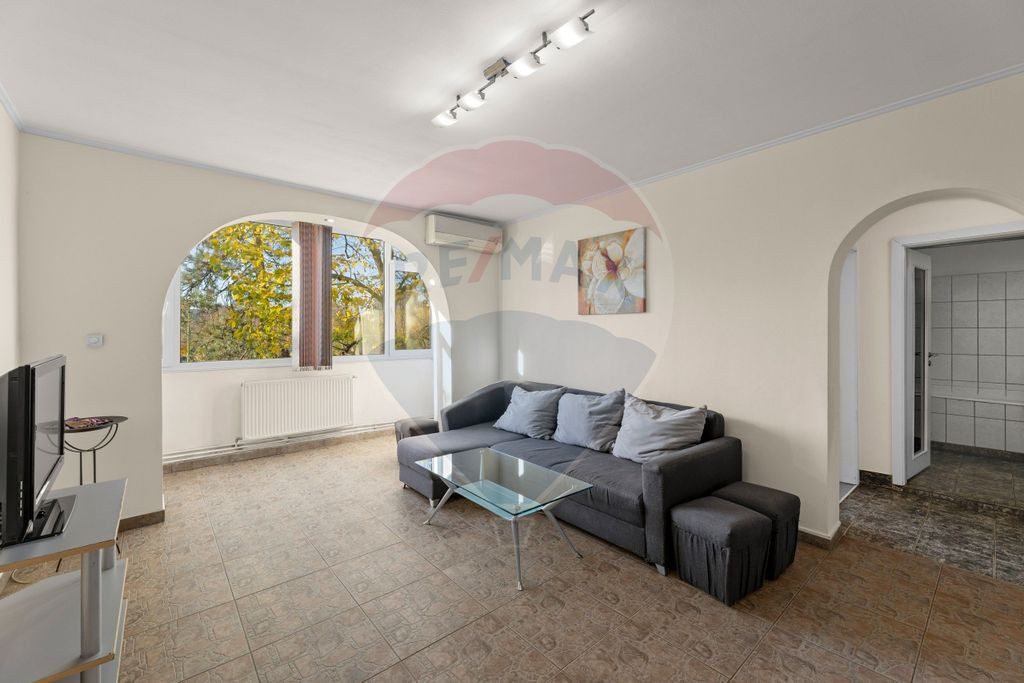 Apartament 3 camere, centrală proprie, Podgoria / Arad