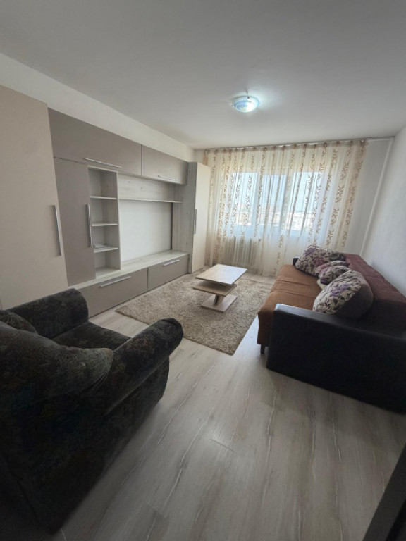 Apartament 2 camere decomandat, 50 mp, Bld Carol, zona Garii