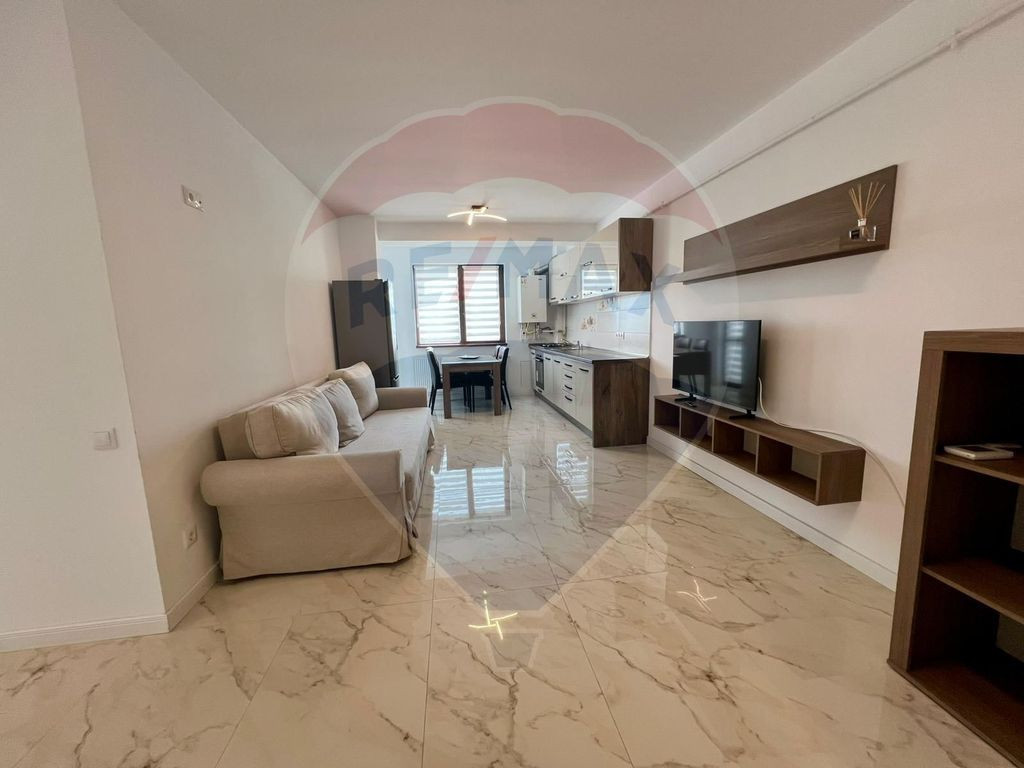 Apartament cu 3 camere de vânzare