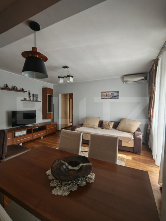 Apartament de inchiriat, 3 camere, zona Micro III