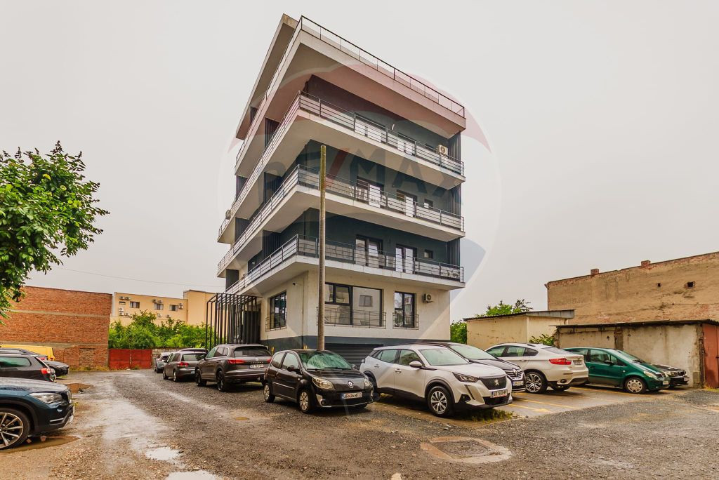 Apartament NOU, 2 camere etaj 2, de vânzare în zona Intim