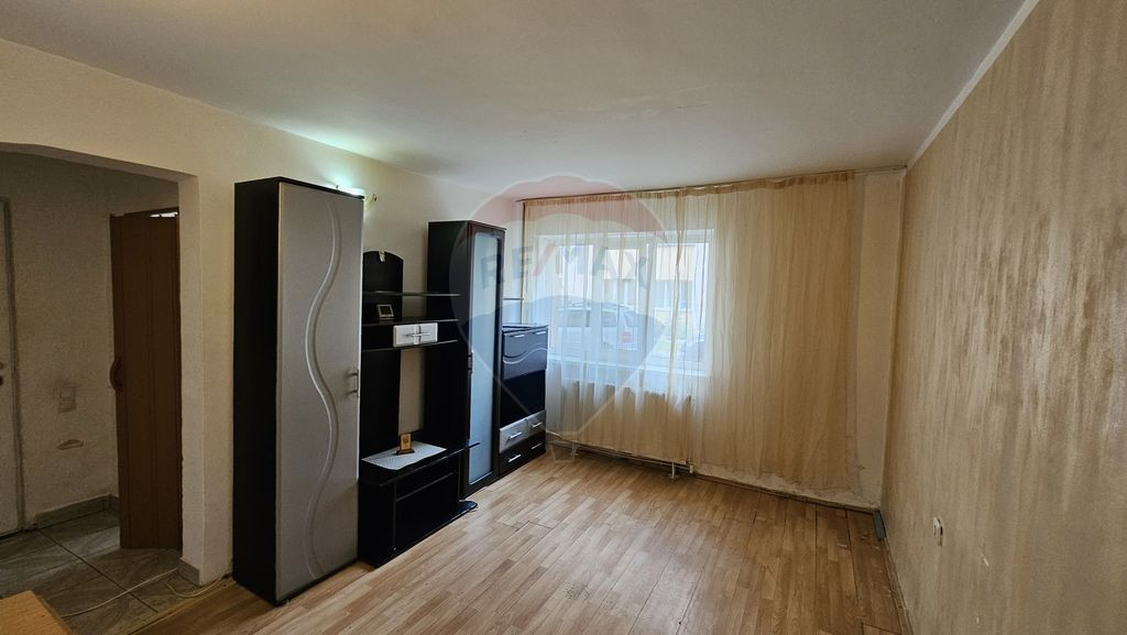 Apartament cu 2 camere de vânzare în zona Maratei