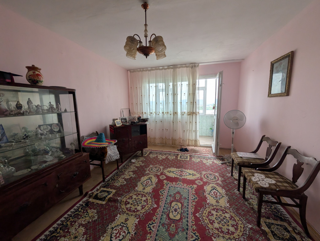 3 camere decomandate Școală Ion Luca