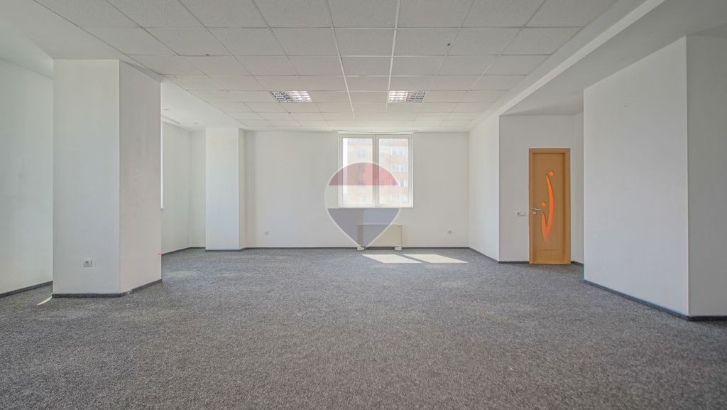 SPATIU COMERCIAL 80 MP OPEN SPACE CU GRUP SANITAR | GREEN...