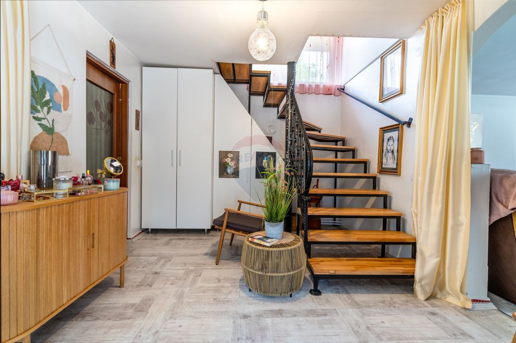 Casa de vanzare | 4 camere | Floresti, Cluj | Strada Avra...