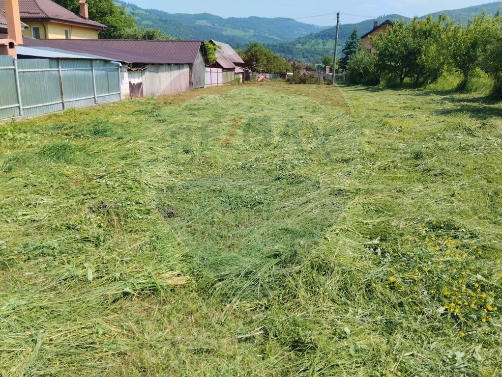 Teren casă 1280 m2, cu proiect, autorizației și utilit...