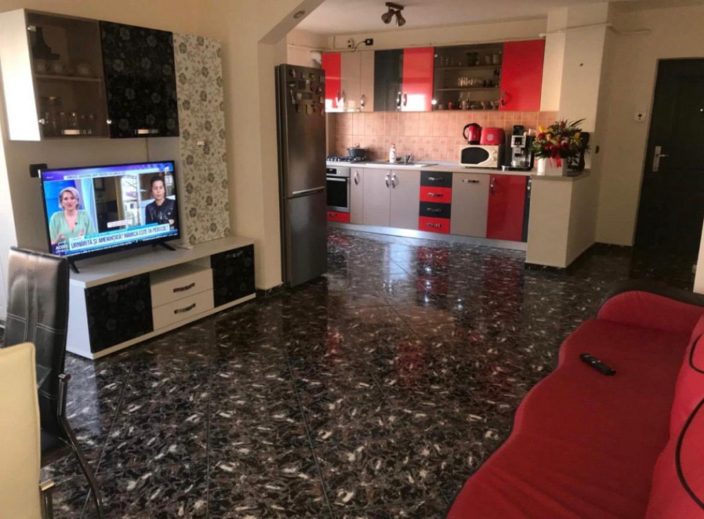 Apartament decomandat 3 camere, 71.86 mp, 2 bai, zona 1 Mai
