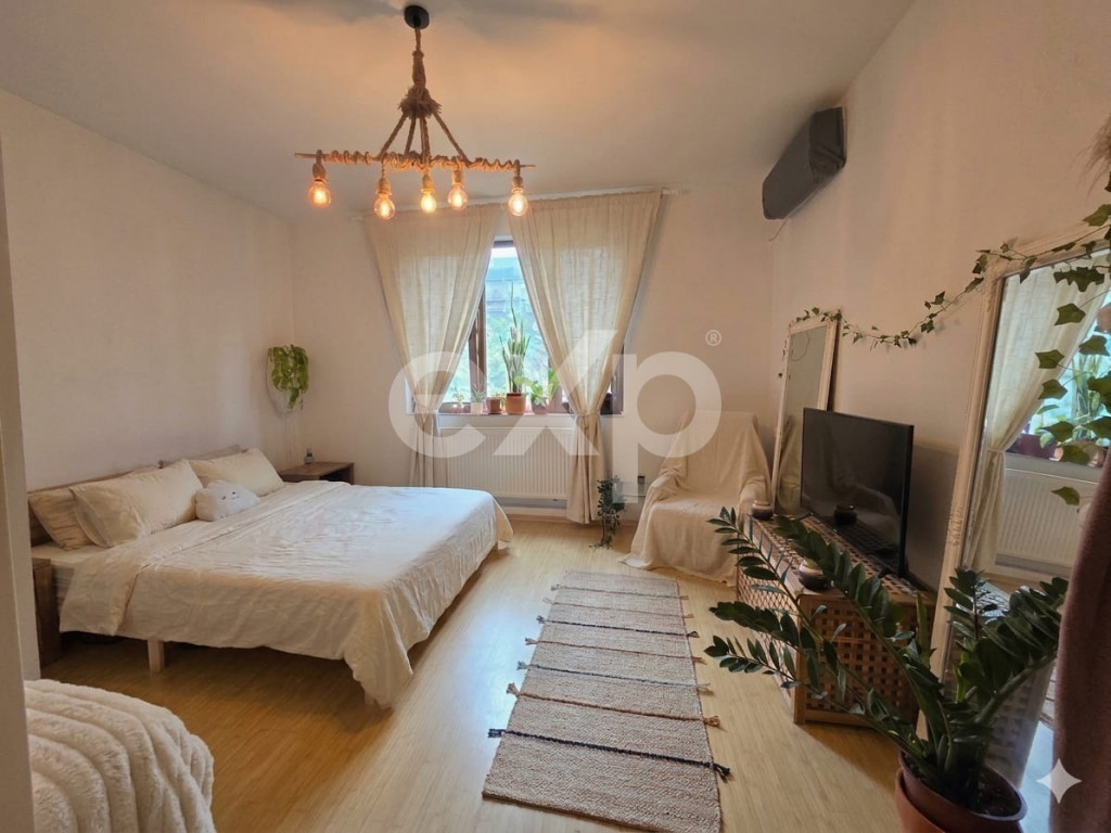 Decebal - 3 camere de vanzare cu centrala proprie