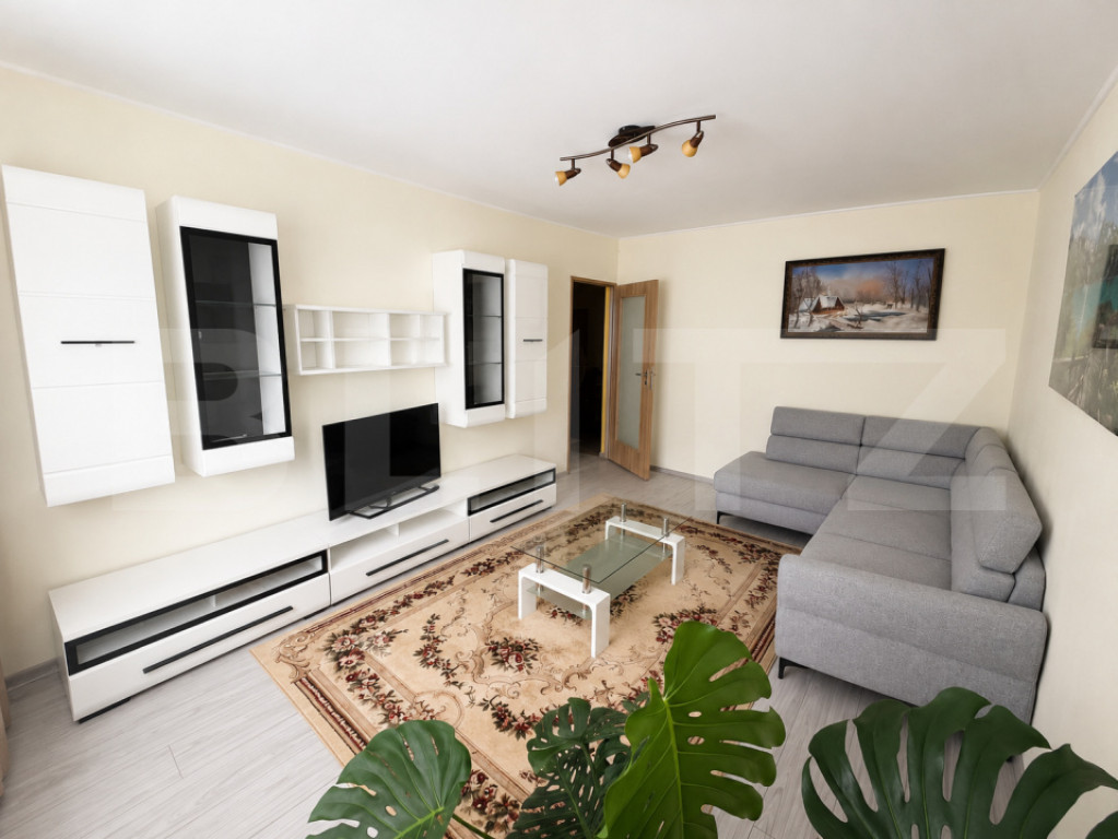 Apartament de 3 camere, 71 mp, zona Nicolina 2